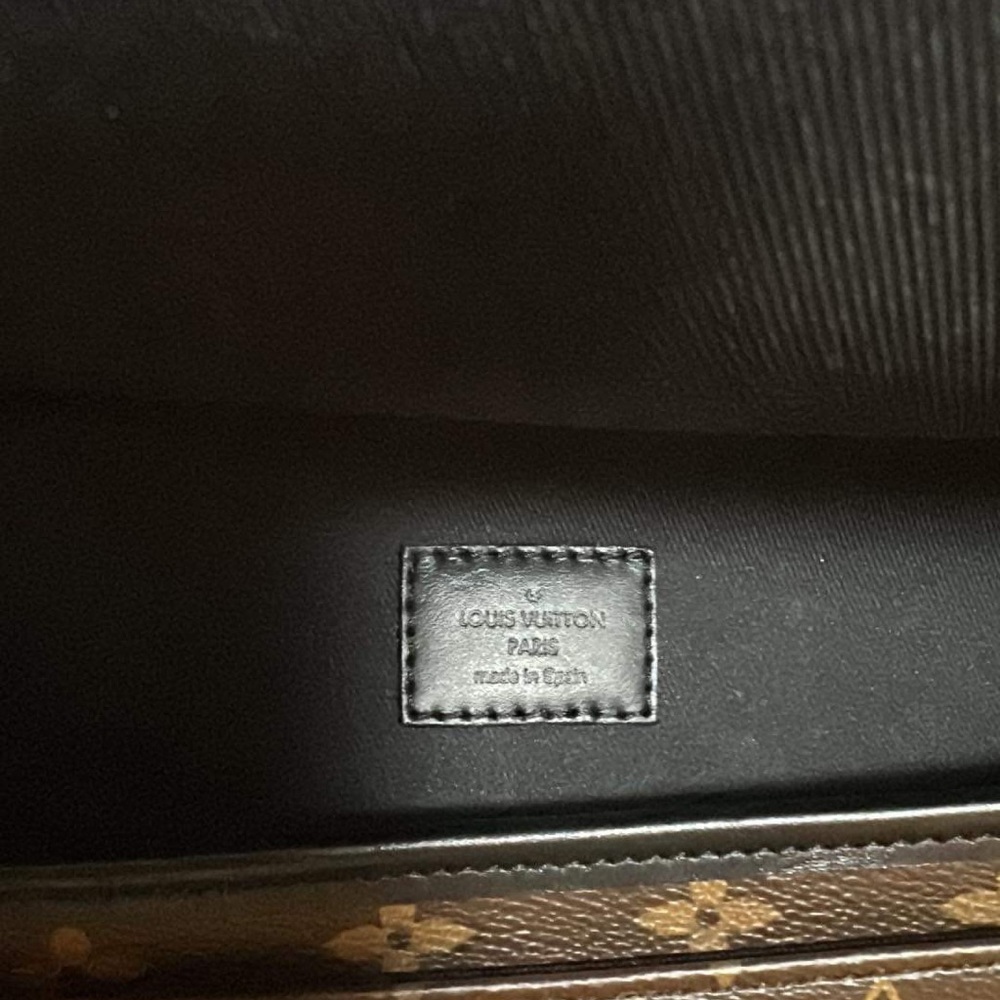 100% authentic Louis Vuitton men bag - Picture 2 of 4